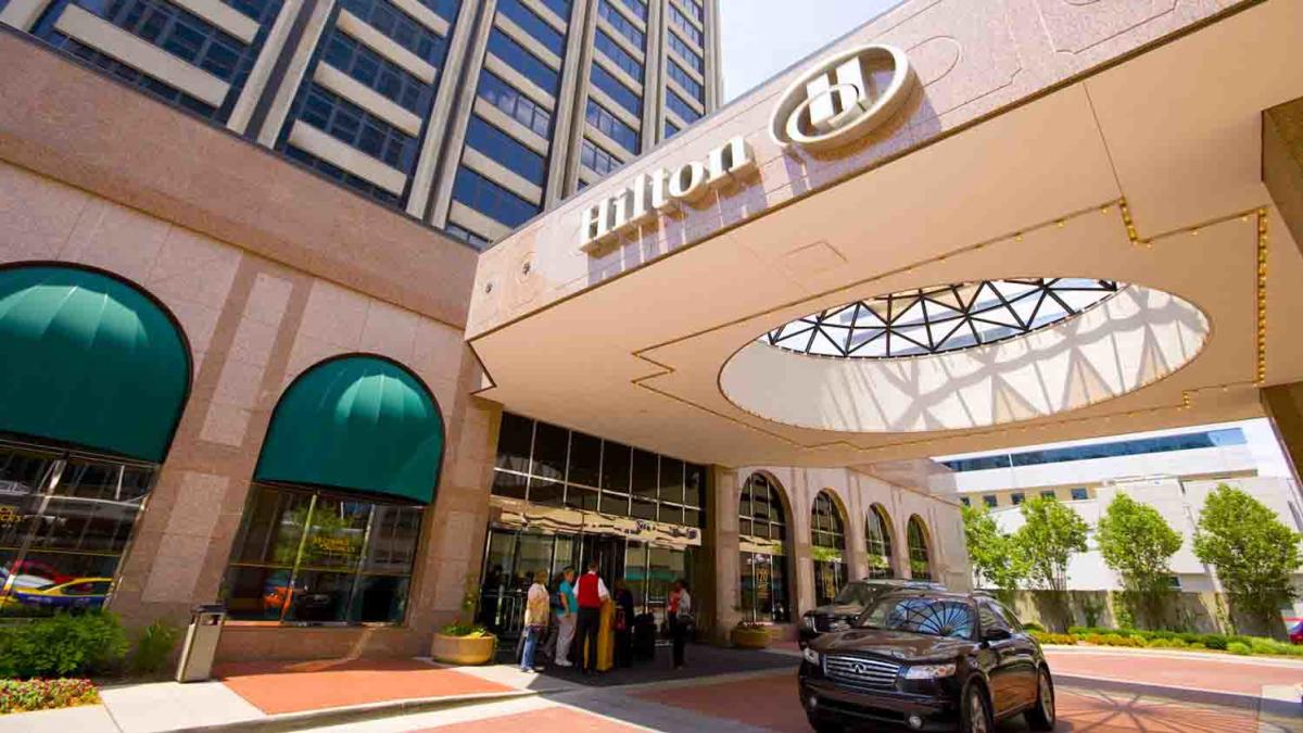 Hilton Indianapolis Hotel & Suites