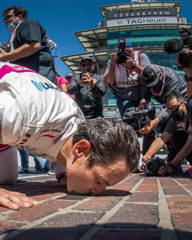 Kissing the Bricks is a Winning Tradition